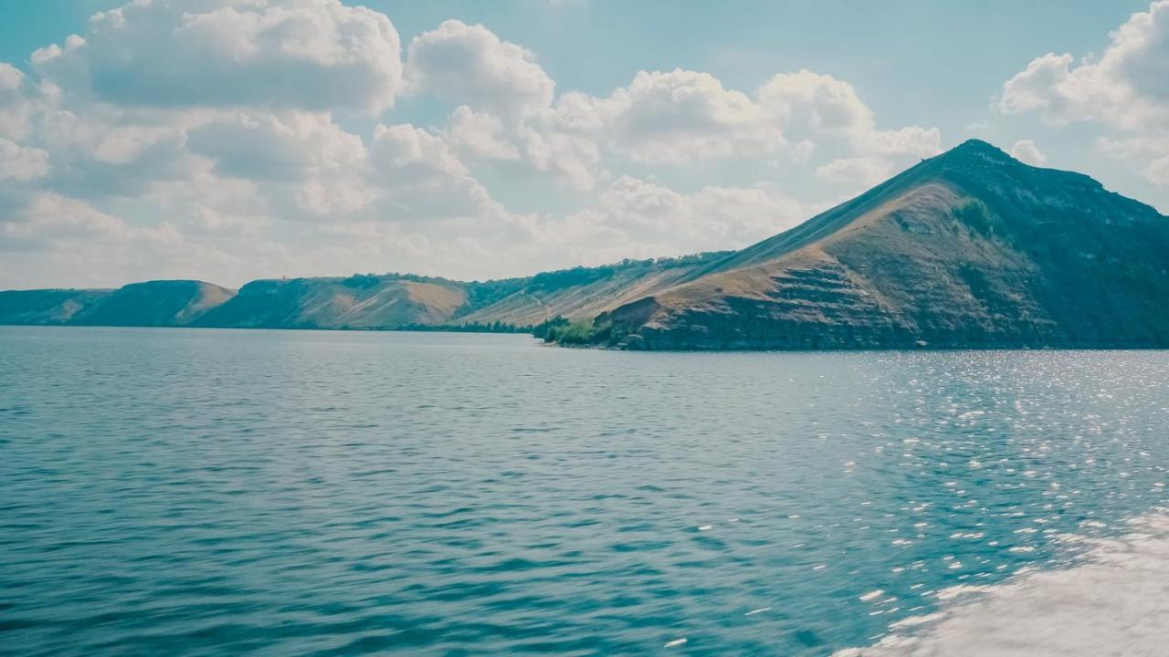 Hotel Yacht Club Mayak Dnistrivka Екстериор снимка