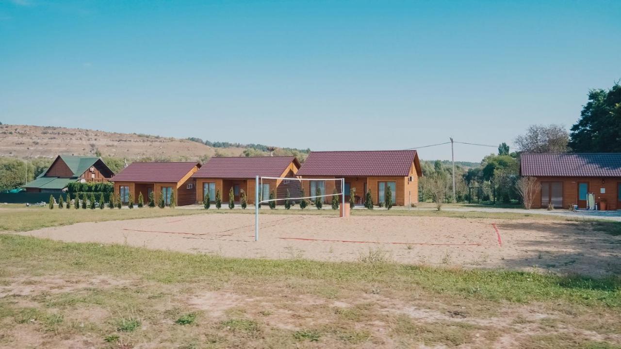 Hotel Yacht Club Mayak Dnistrivka Екстериор снимка